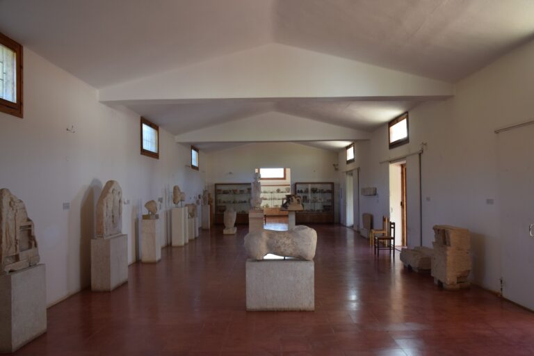 Αρχαιολογικό Μουσείο Κολώνας Αίγινας