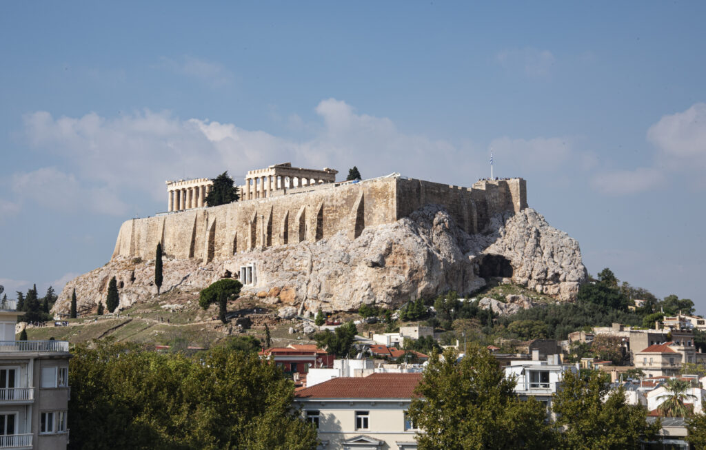 Η νοτιοανατολική πλευρά της Ακρόπολης