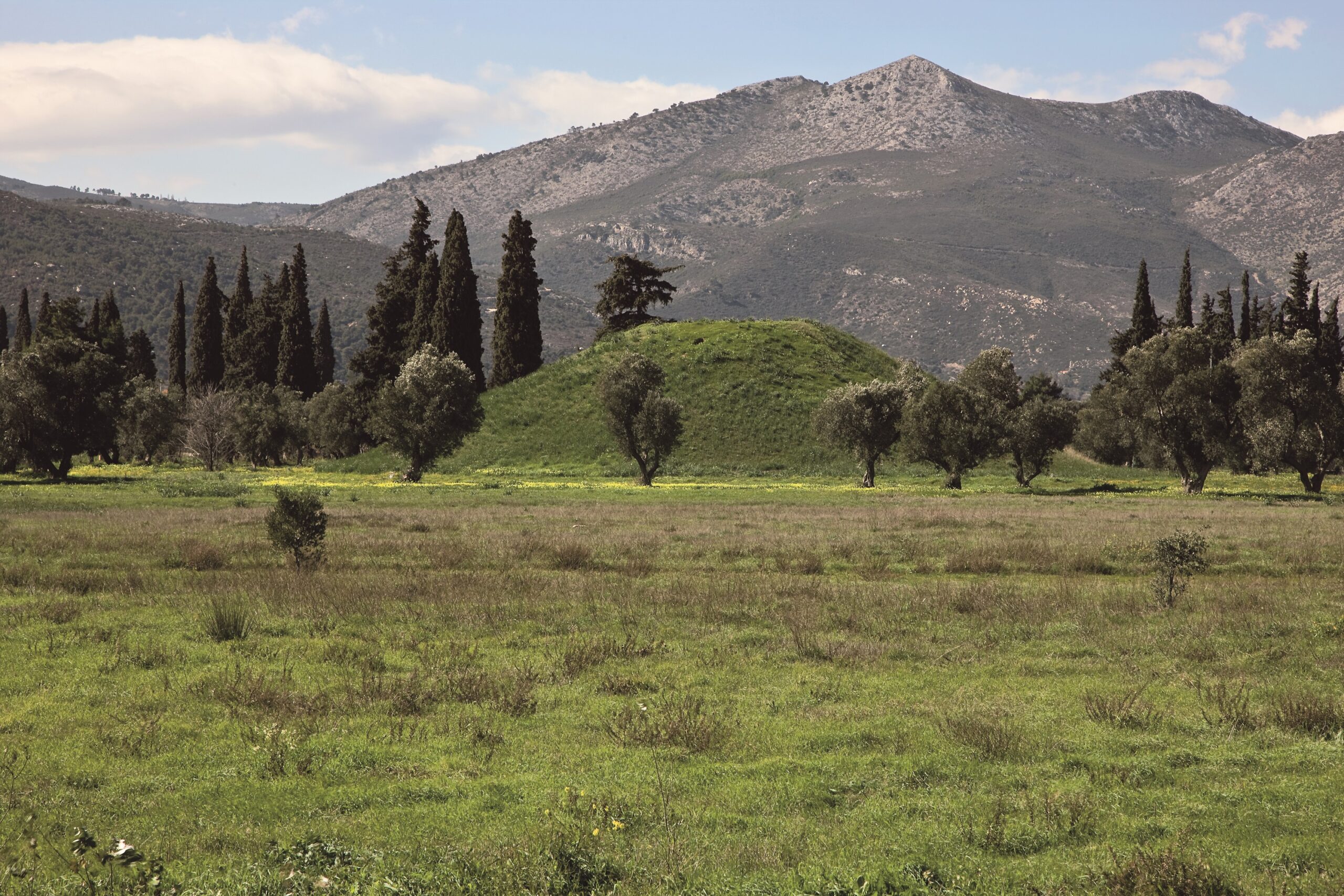 Ο Τύμβος των Αθηναίων Μαραθωνομάχων