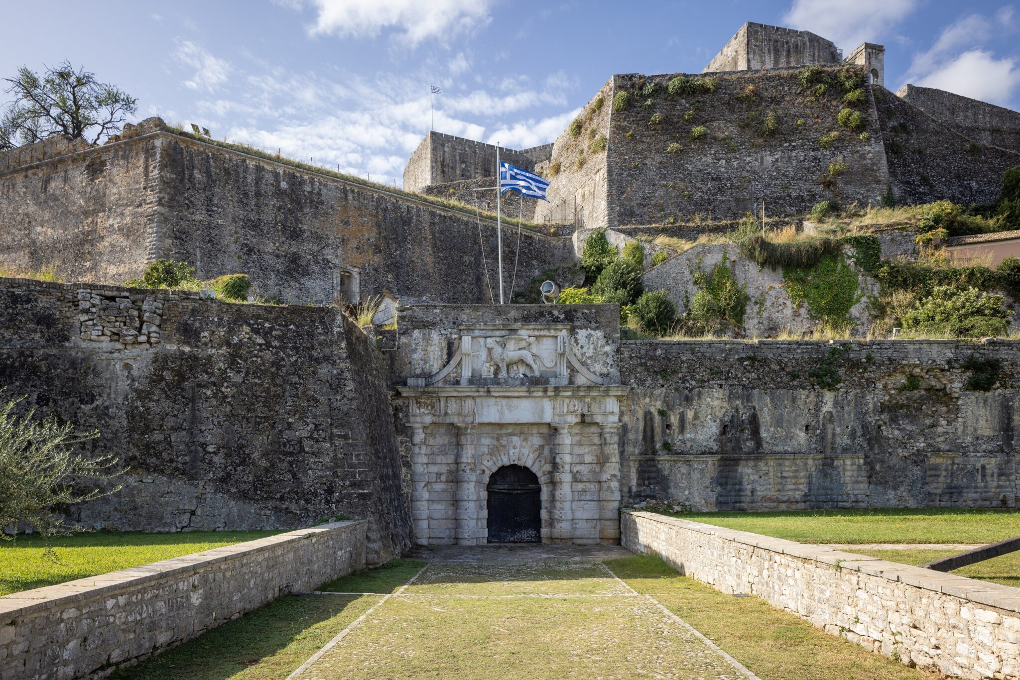Ο φτερωτός λέοντας του Αγίου Μάρκου στην ανατολική πύλη του φρουρίου