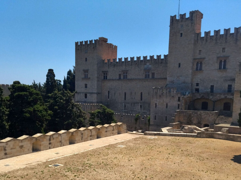 Παλάτι Μεγάλου Μαγίστρου Ρόδου (προμαχώνας)
