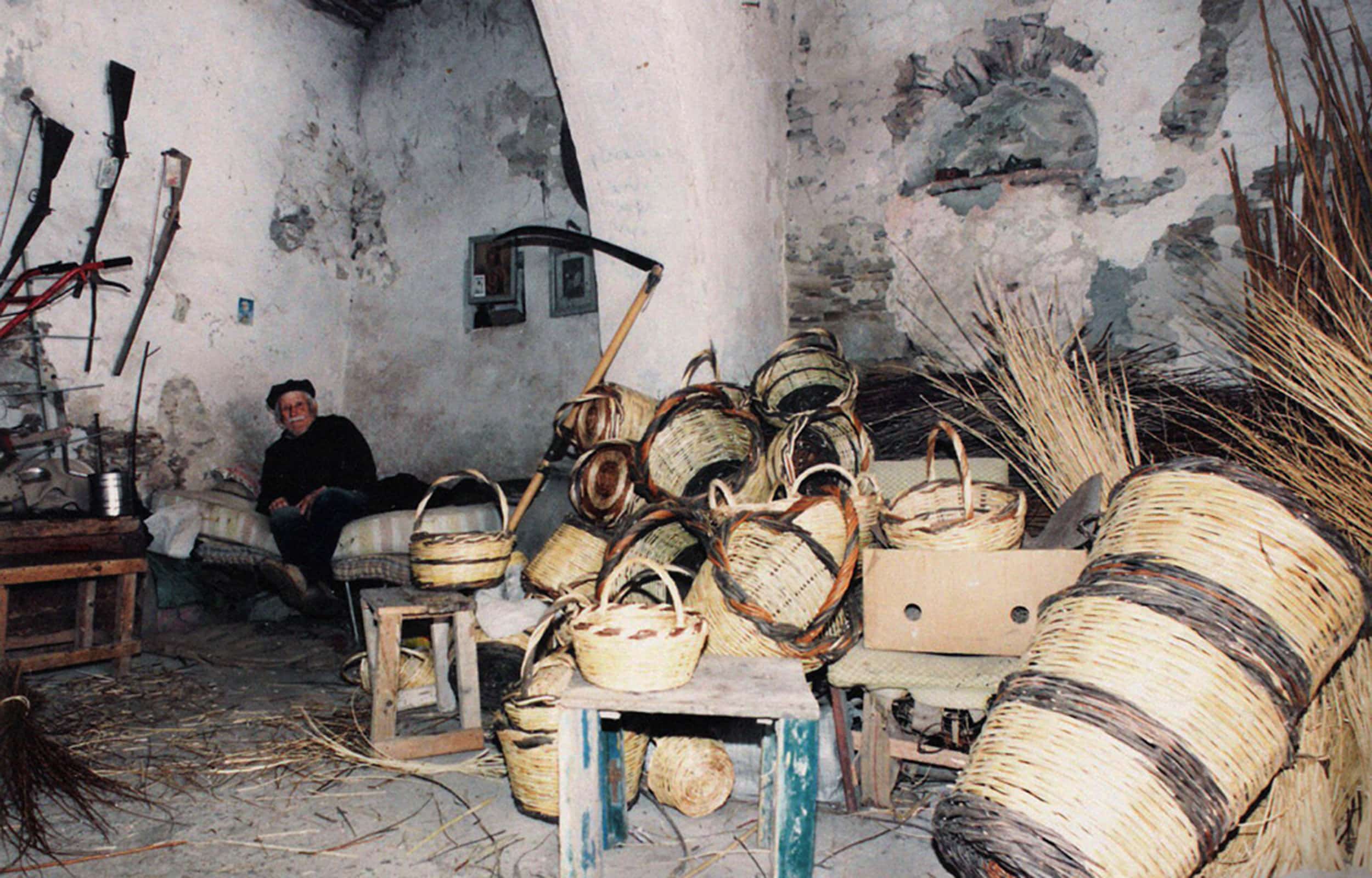 The art of basket weaving in Volax