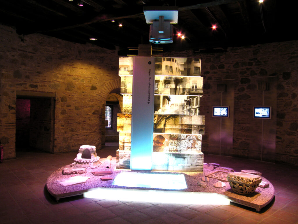 1ος όροφος: Θεσσαλονίκη. Μεταμορφώσεις