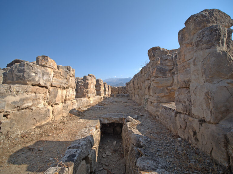 Βασιλική Έπαυλη Αγίας Τριάδας